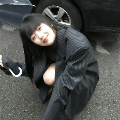 会画少年的天空